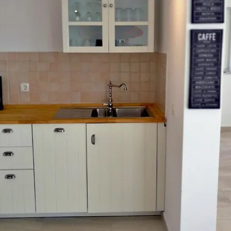 Spacious In Labin With Swimming Pool Vila *